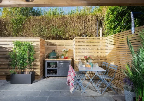The enclosed rear patio garden & alfresco dining area at Maris Cottage, St Agnes
