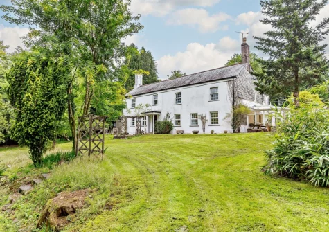 Marquis House is an incredibly spacious home with multiple living & outdoor areas from which to relax after those adventures across the Devon countryside