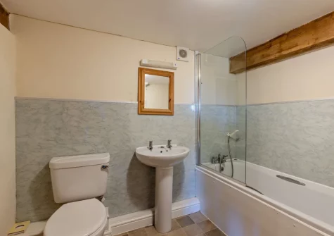 The bathroom at Marsland Cottage at Cory Farm, Gooseham