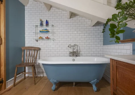 The bathroom at Master Shipwrights House, Penpol