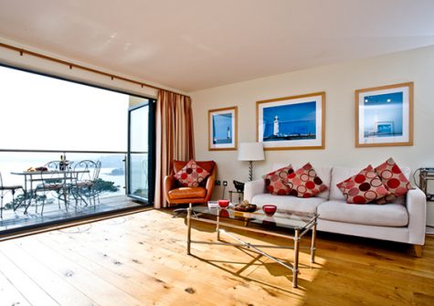 The living area @ Masts B7, Torquay
