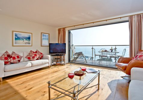 The living area @ Masts B7, Torquay