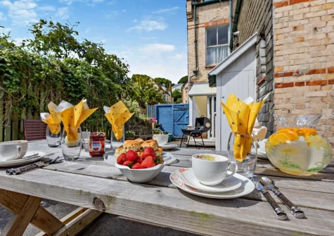 The patio, barbecue & alfresco dining area at Mayfield, Ilfracombe
