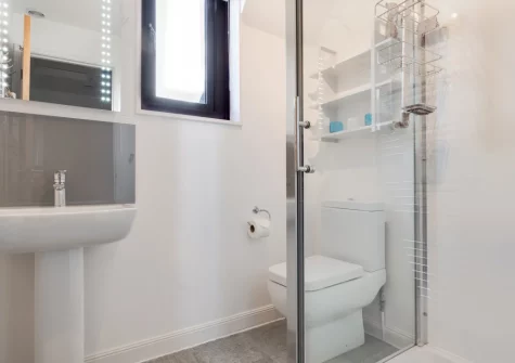 The shower room at Mayflower Cottage, Padstow