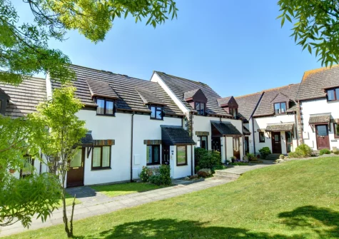 Mayflower Cottage is a charming cottage close to Padstow's vibrant town centre & harbour