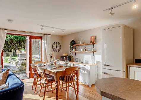 The dining area at Meadows, Higher Treyone, Hessenford