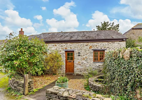 Meadows, Higher Treyone is a stunning cottage, set in fabulous countryside wood burner & hot tub
