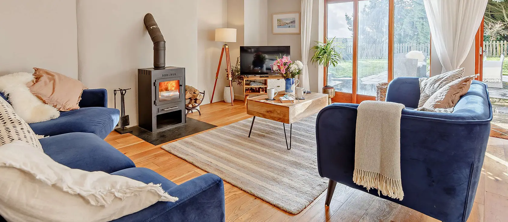 Meadows, Higher Treyone, Hessenford is a luxurious three-bedroom cottage featuring private hot tub, crackling wood burner, and stunning countryside views. Perfect family base for exploring Cornwall's beautiful beaches, coastal towns, and attractions.