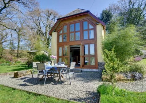 The patio & alfresco dining area at Meadowside Barn, Meshaw