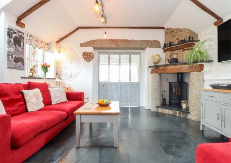 The living area at Meadowview Cottage, Trelash