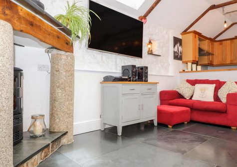 The living area at Meadowview Cottage, Trelash