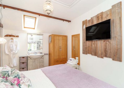 Bedroom #1 at Meadowview Cottage, Trelash