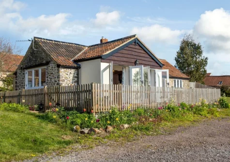 Medlar's Cott is a characterful superbly styled cottage, with enclosed sun-trap patio
