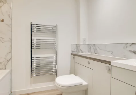 The bathroom at Mena-Gwins, Padstow