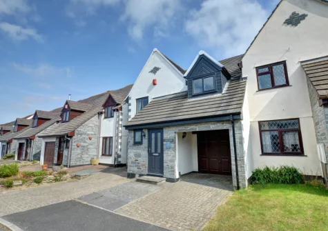 Mena-Gwins is a two-storey, four-bedroom house that's just a short walk into the centre of Padstow
