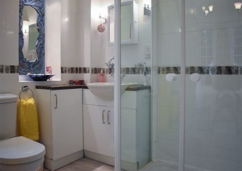 Bedroom #2 en-suite at Merlewood House, Torquay