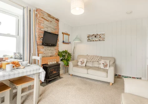 The living & dining area at Merlins Roost, Tintagel