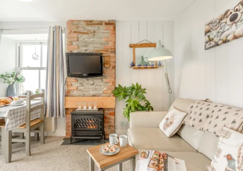 The living area at Merlins Roost, Tintagel