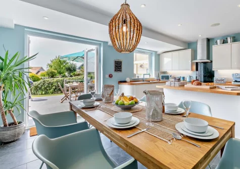 The dining area at Mermaids, Croyde