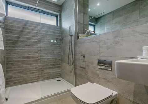 Bedroom #1 en-suite shower room at Midships, Charlestown