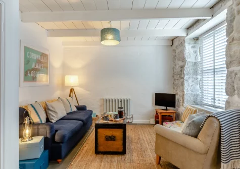 The living room at Minmar Cottage, St Ives
