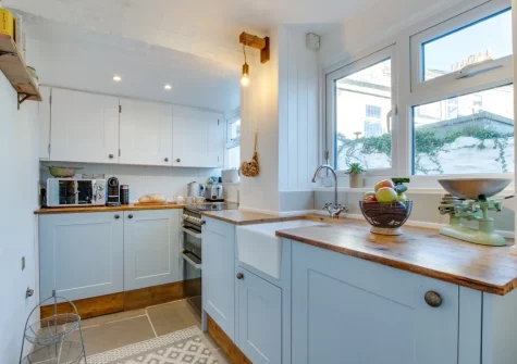The kitchen at Minmar Cottage, St Ives