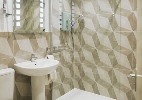 The shower room at Minton, Muntham Holiday Apartments, Wellswood
