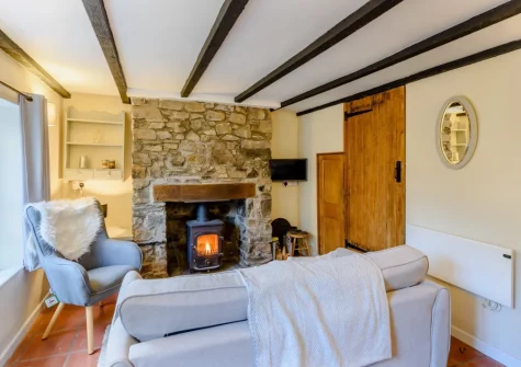 The living area at Mole End, Appledore