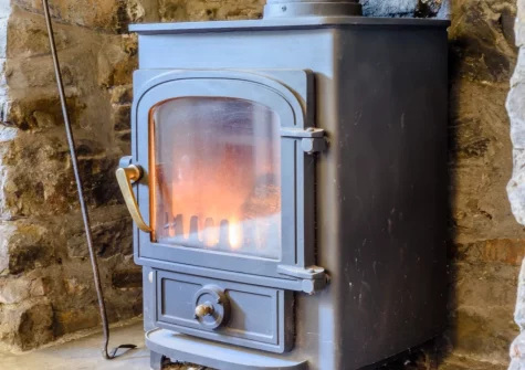 The living area at Mole End, Appledore