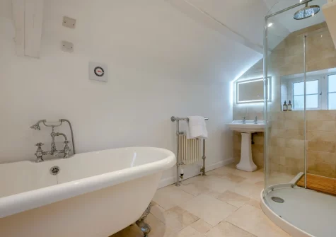 The bathroom at Molesworth Cottage, Egloshayle