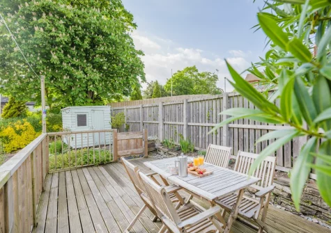 The decked patio, barbecue & alfresco dining area at Molesworth Cottage, Egloshayle