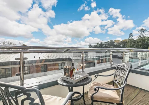 The balcony & outdoor sitting area at Montauk, Porthpean