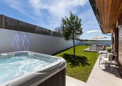 The hot tub, patio & garden at Monterey, Tehidy
