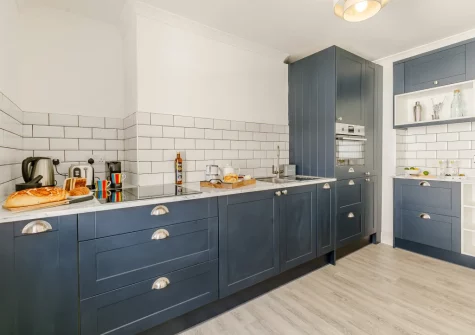 The kitchen at Mor Apartment, Looe