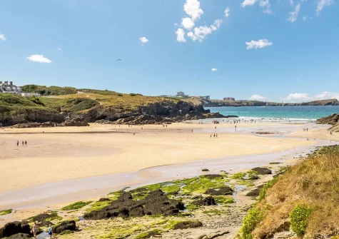 Stay at Morethanporth and enjoy easy access to the turquoise waters of Porth Beach