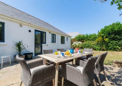 The patio, barbecue, alfresco dining area & enclosed lawned garden at Morlanar, Trevone