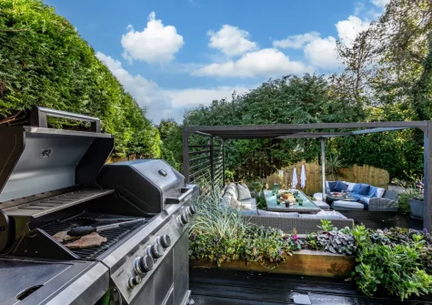 The decked patio, barbecue & outdoor sitting area at Morva, Carbis Bay