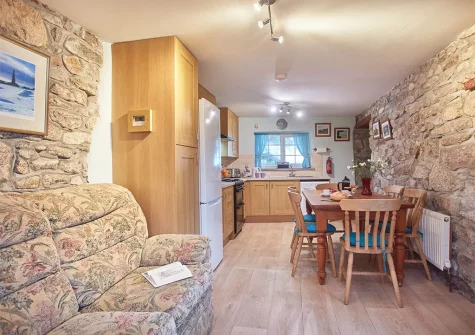 The kitchen & dining area at Mum's Cottage, Cheesewring Farm, Minions