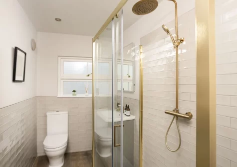 The shower room at Myrtle Cottage, Mousehole