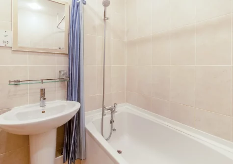 The bathroom at Nelson View, Westward Ho!