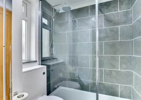 The shower room at Neptune House, Porthleven