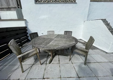 The patio & alfresco dining area at Neptune House, Porthleven