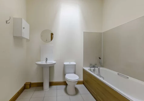 The bathroom at Netherdowns Shippon, Weare Giffard