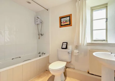 The bathroom at Newhouse, Musburry