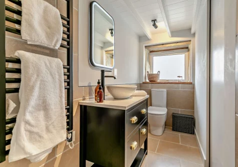 The shower room at Night's Catch, Porthleven