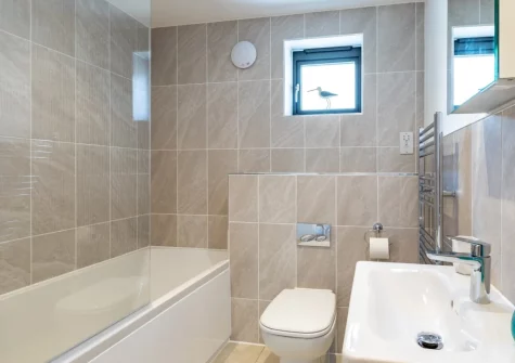 The bathroom at No.36 By The Beach, Westward Ho!