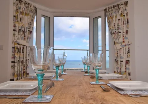 The dining area at Nomad Retreat, Brixham