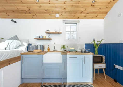 The kitchen at Nori's Nest Shepherds Hut at Croft Hooper, Crowlas