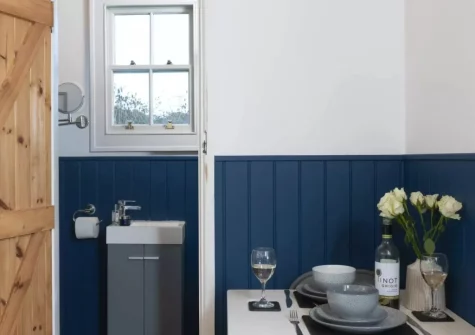 The shower room at Nori's Nest Shepherds Hut at Croft Hooper, Crowlas