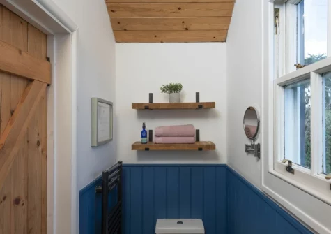 The shower room at Nori's Nest Shepherds Hut at Croft Hooper, Crowlas
